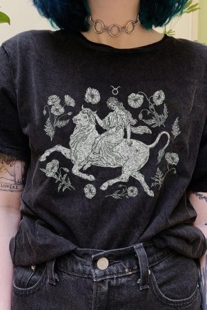 TAURUS Goddess Constellation Printed Casual Oversized T-Shirt