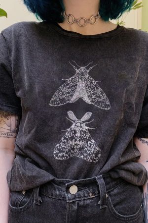 Nature Moths Metamorphosis Printed Casual Oversized T-shirt